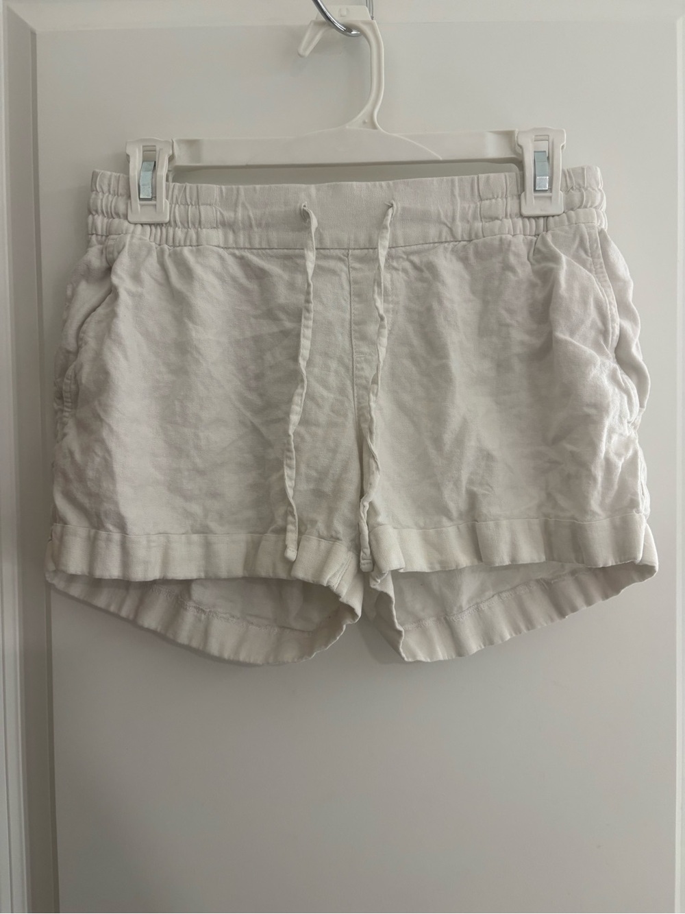 Old Navy White Drawstring Shorts – Size XS super comfy